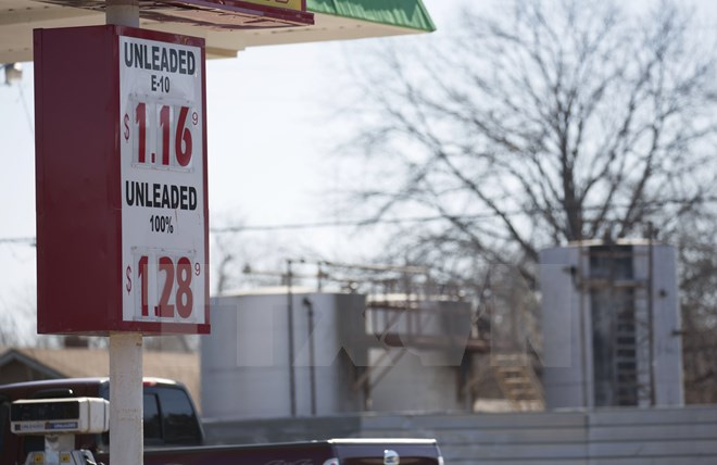 Мировые цены на нефть будут медленно восстанавливаться в 2017 году